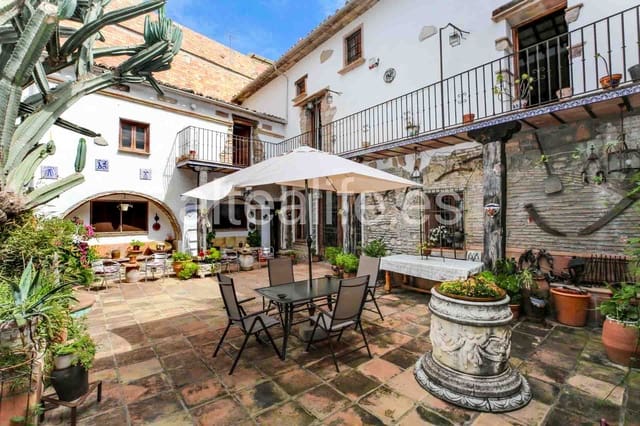 6 slaapkamer Huis te koop in Gandia - € 550.000 (Ref: 9844556)