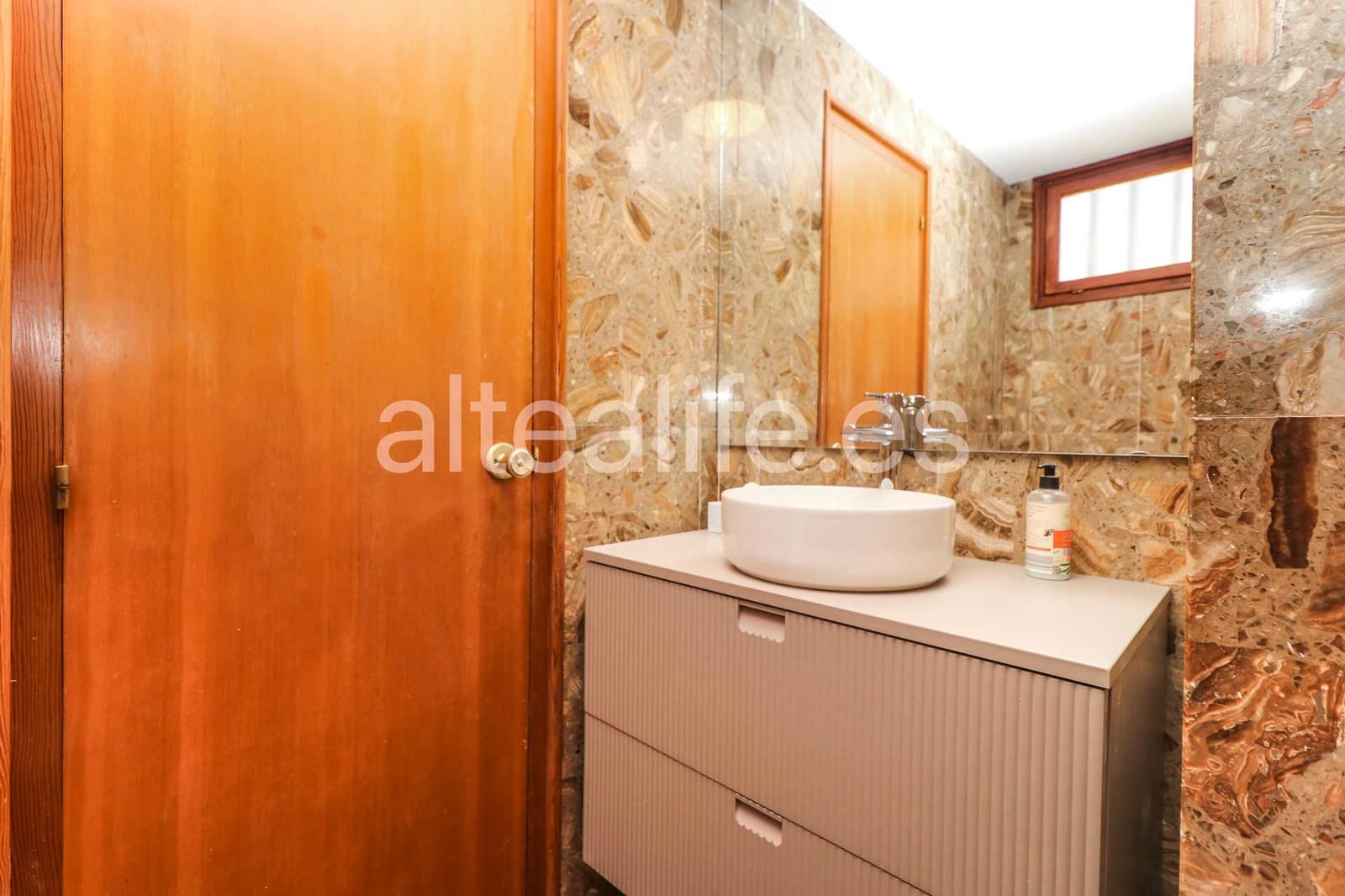 1 bedroom Apartment for rent in Altea with pool - € 1,200 (Ref: 9848330)