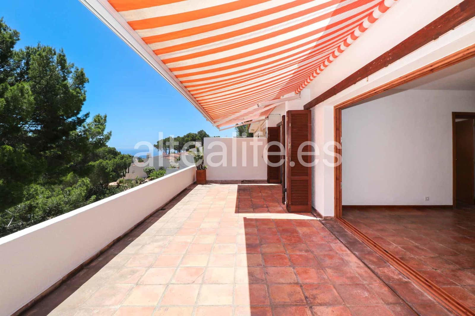 1 bedroom Apartment for rent in Altea with pool - € 1,200 (Ref: 9848330)