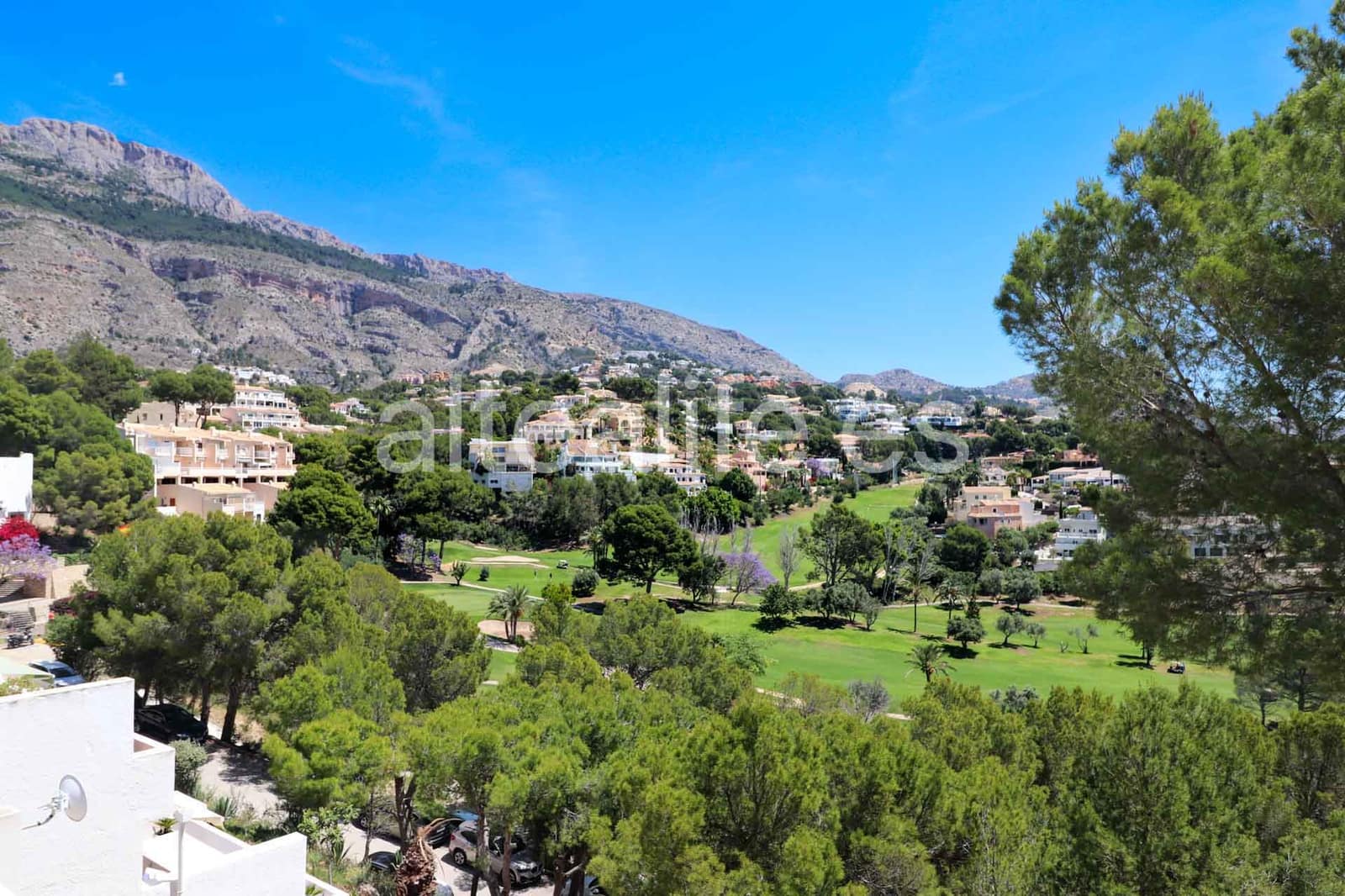 1 bedroom Apartment for rent in Altea with pool - € 1,200 (Ref: 9848330)