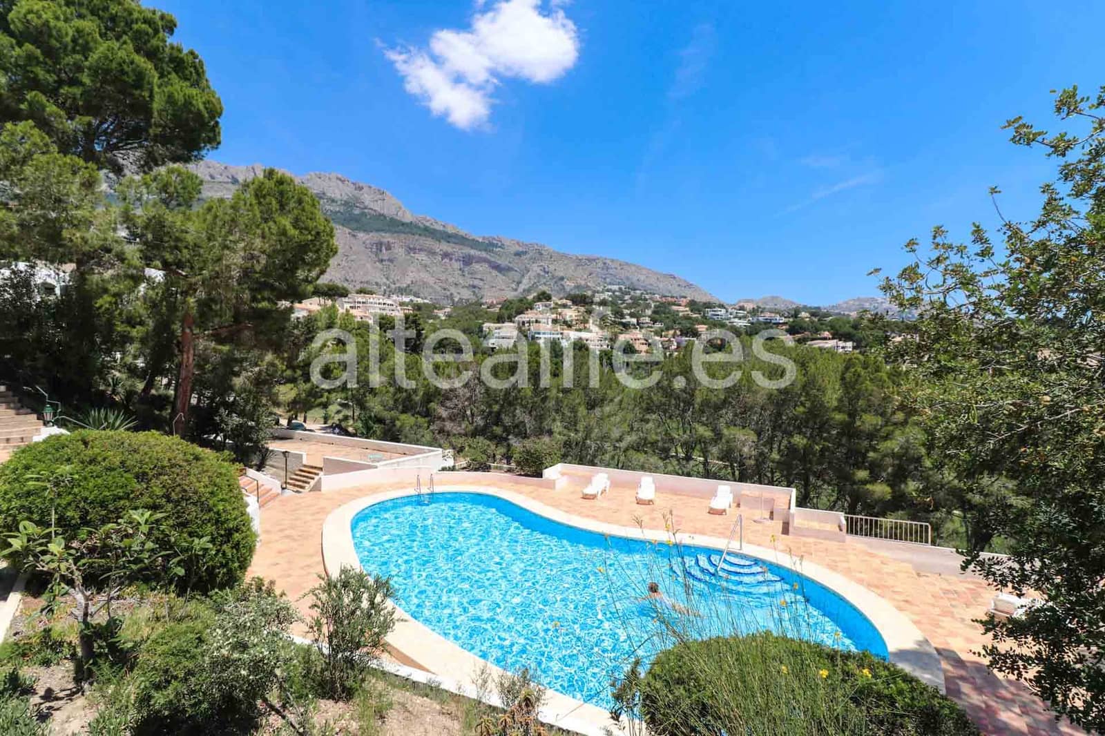 1 bedroom Apartment for rent in Altea with pool - € 1,200 (Ref: 9848330)