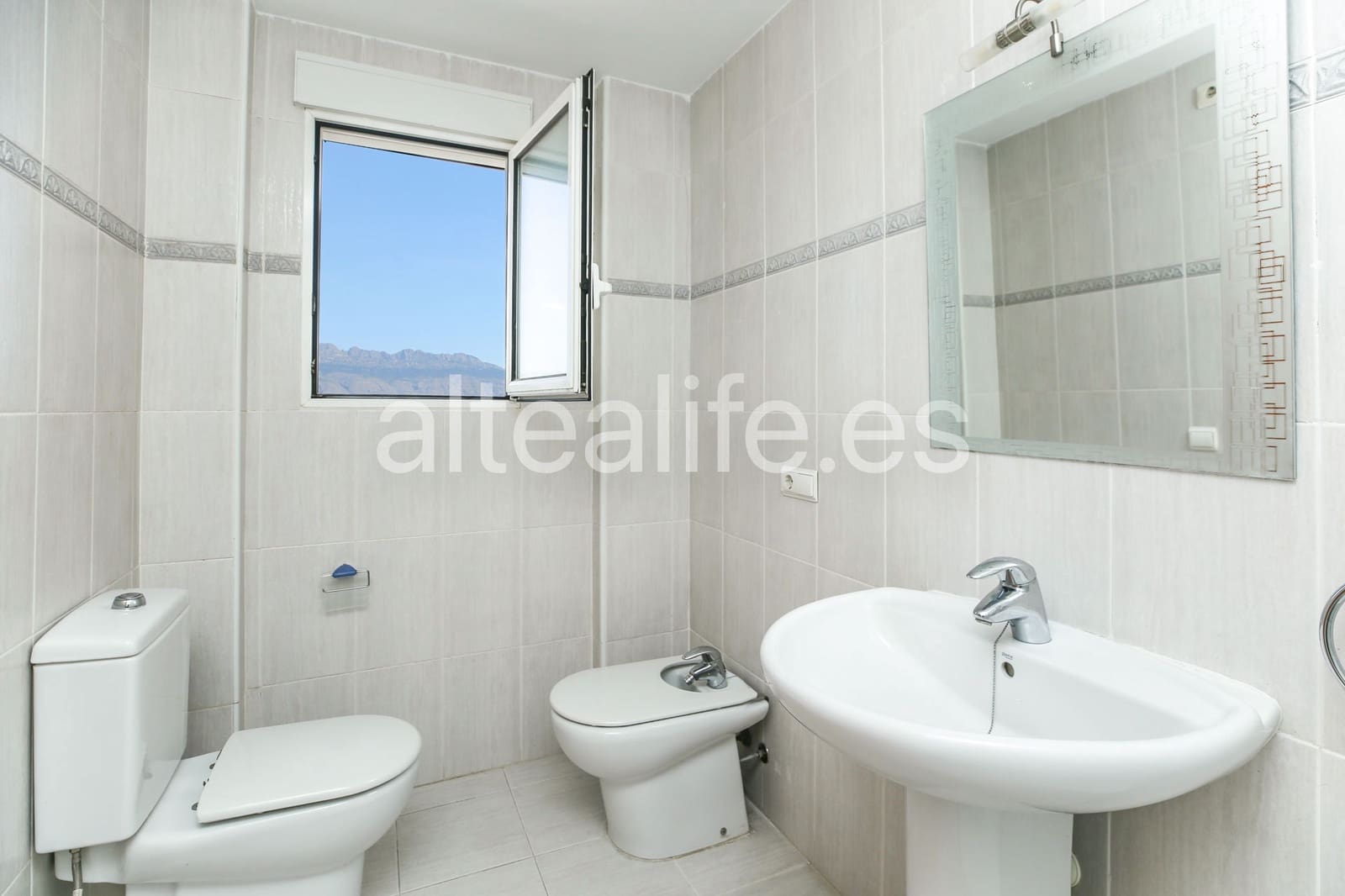 3 sypialnia Apartament na sprzedaż w Alfaz del Pi / L'Alfas del Pi - 225 000 € (Ref: 9854548)