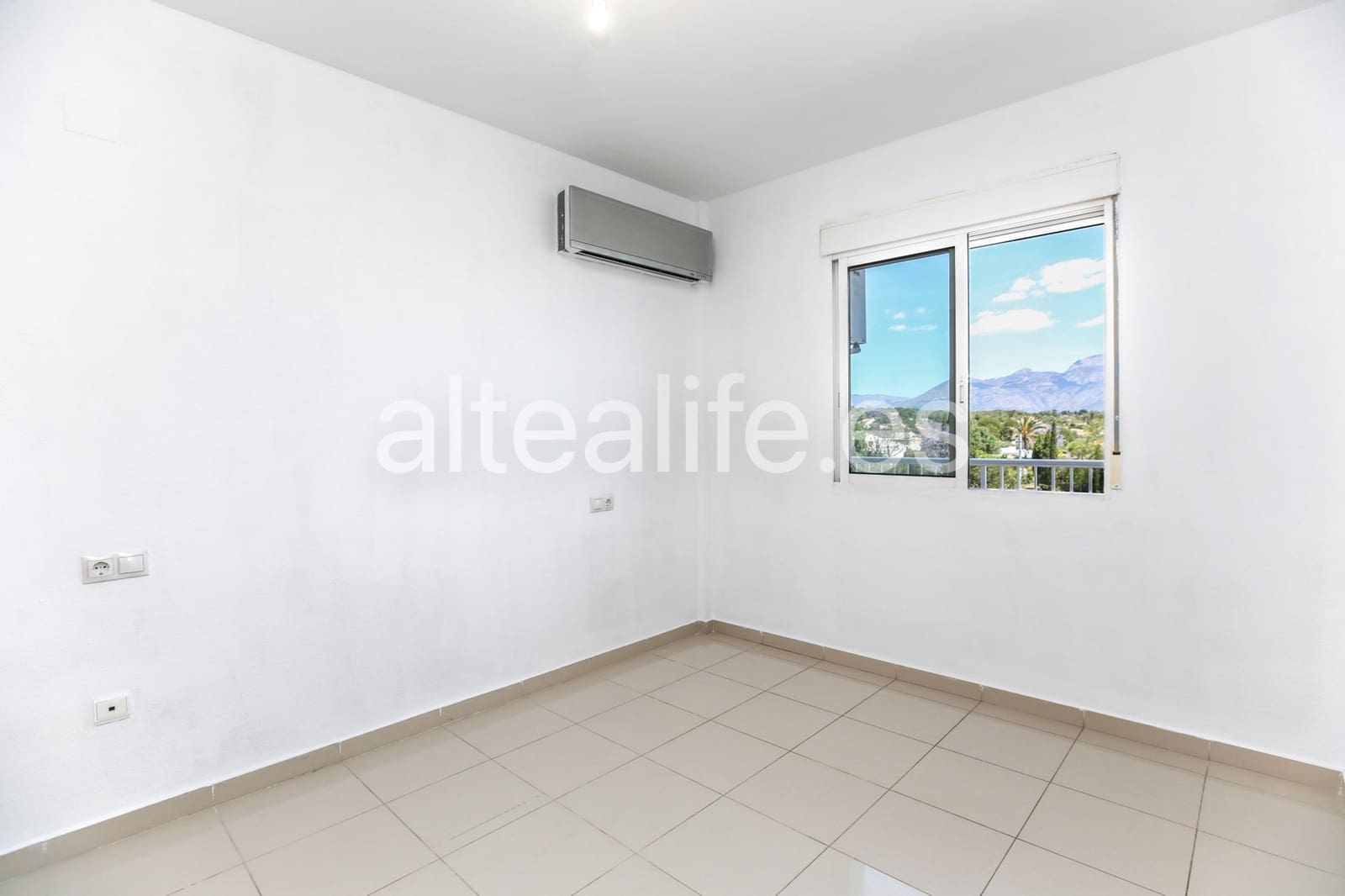 3 sypialnia Apartament na sprzedaż w Alfaz del Pi / L'Alfas del Pi - 225 000 € (Ref: 9854548)