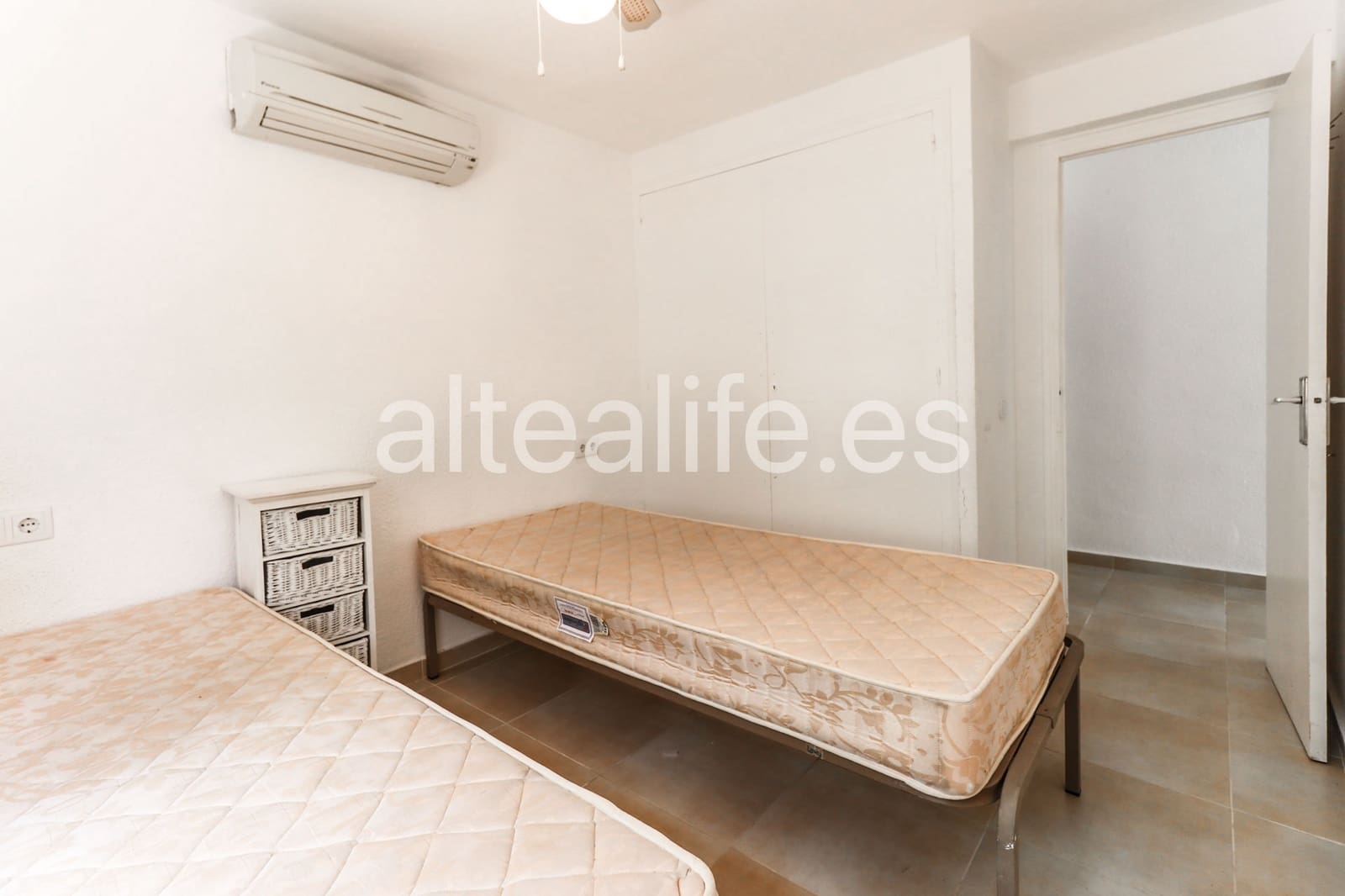 4 bedroom Townhouse for sale in La Nucia with garage - € 460,000 (Ref: 9863720)