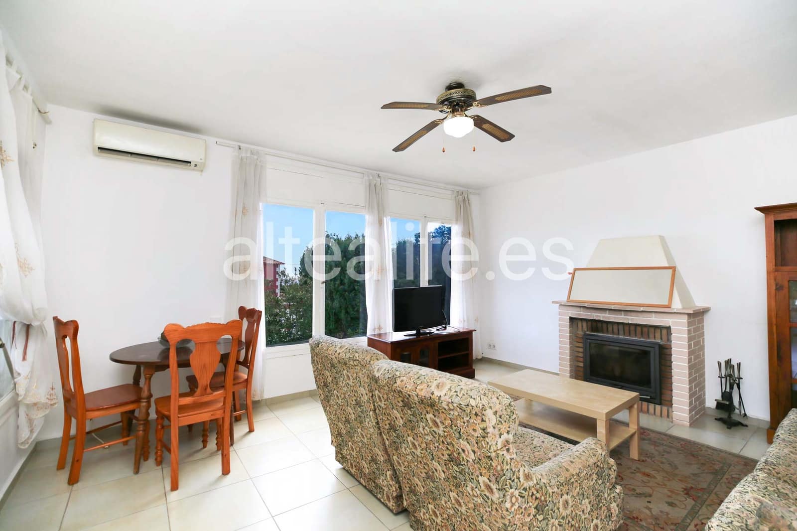 4 bedroom Townhouse for sale in La Nucia with garage - € 460,000 (Ref: 9863720)