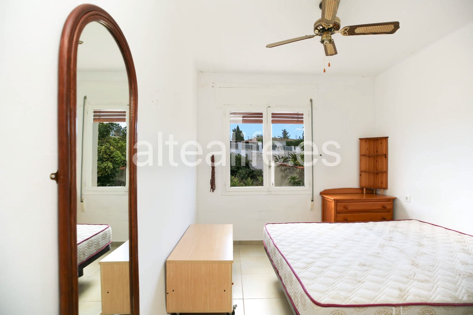 4 bedroom Townhouse for sale in La Nucia with garage - € 460,000 (Ref: 9863720)
