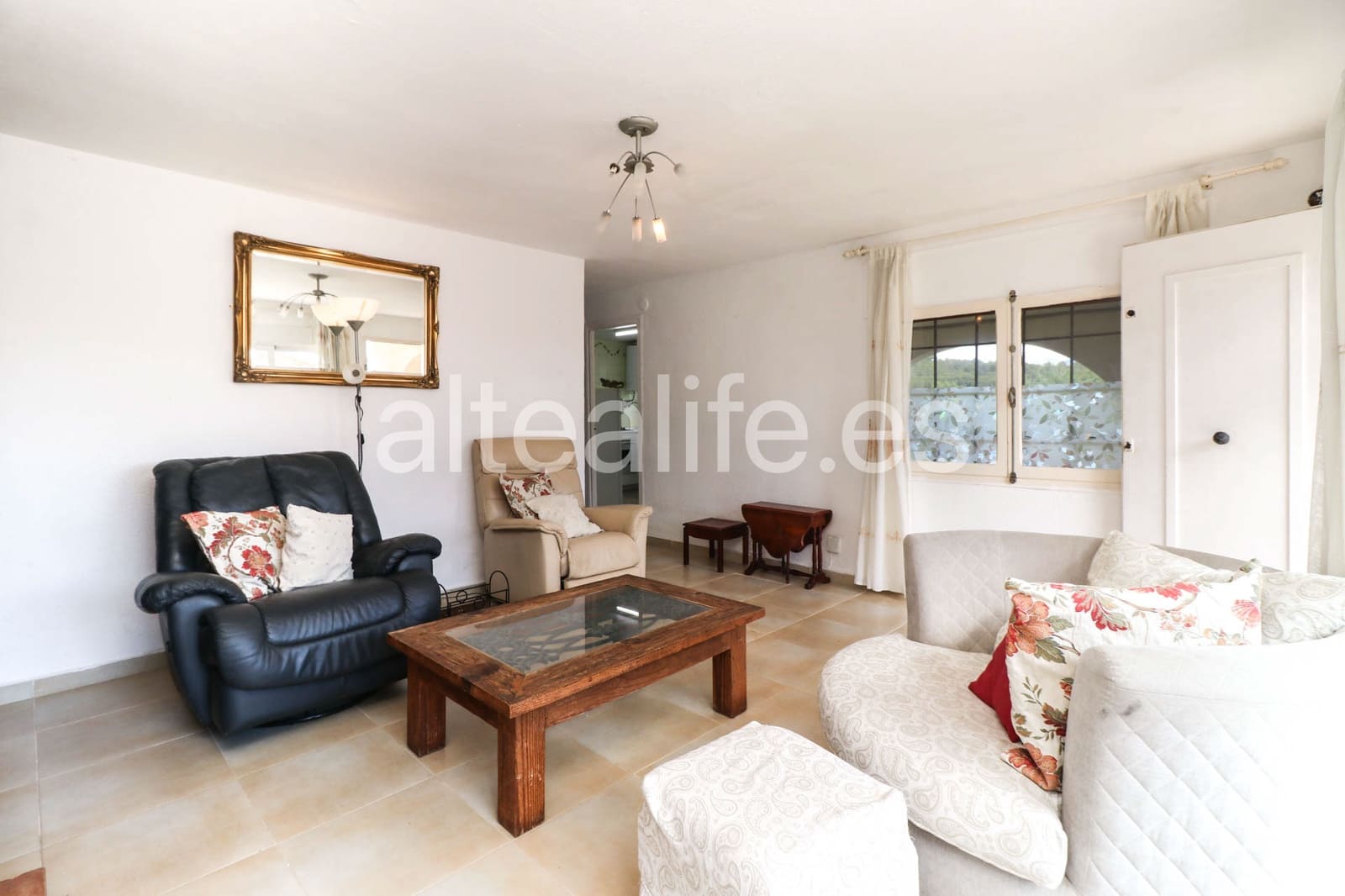 4 bedroom Townhouse for sale in La Nucia with garage - € 460,000 (Ref: 9863720)