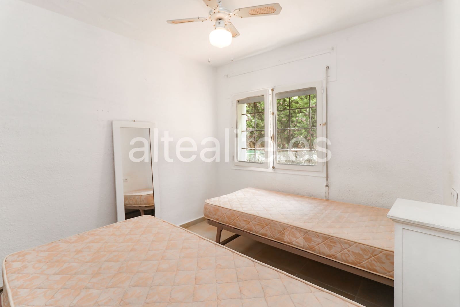 4 bedroom Townhouse for sale in La Nucia with garage - € 460,000 (Ref: 9863720)