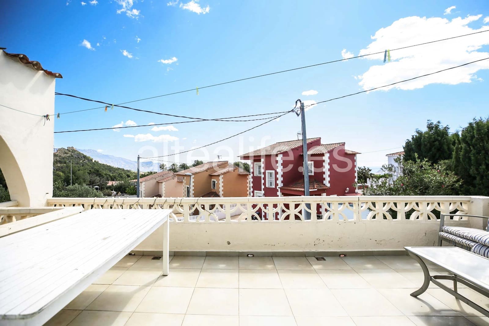 4 bedroom Townhouse for sale in La Nucia with garage - € 460,000 (Ref: 9863720)
