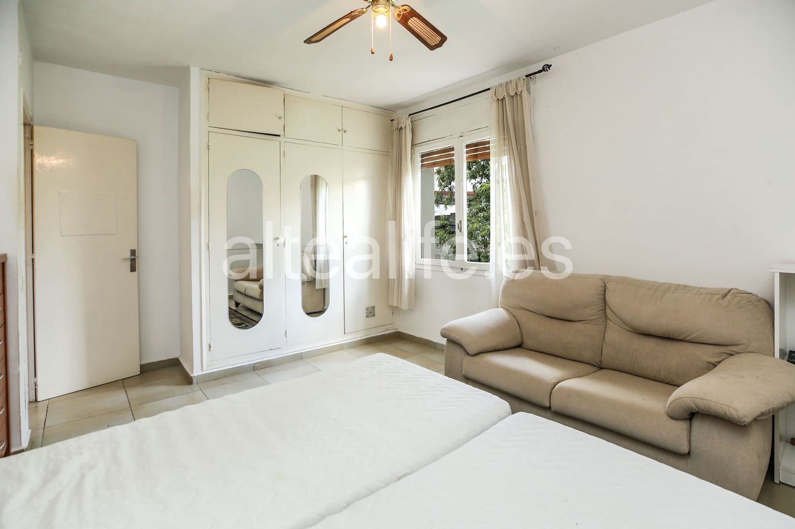 4 bedroom Townhouse for sale in La Nucia with garage - € 460,000 (Ref: 9863720)