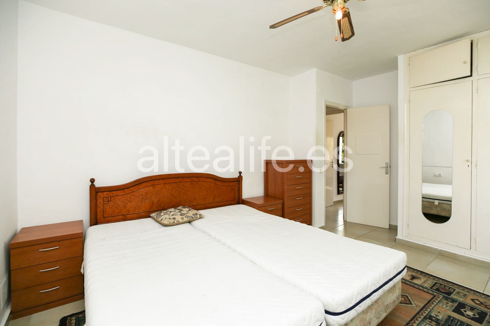 4 bedroom Townhouse for sale in La Nucia with garage - € 460,000 (Ref: 9863720)
