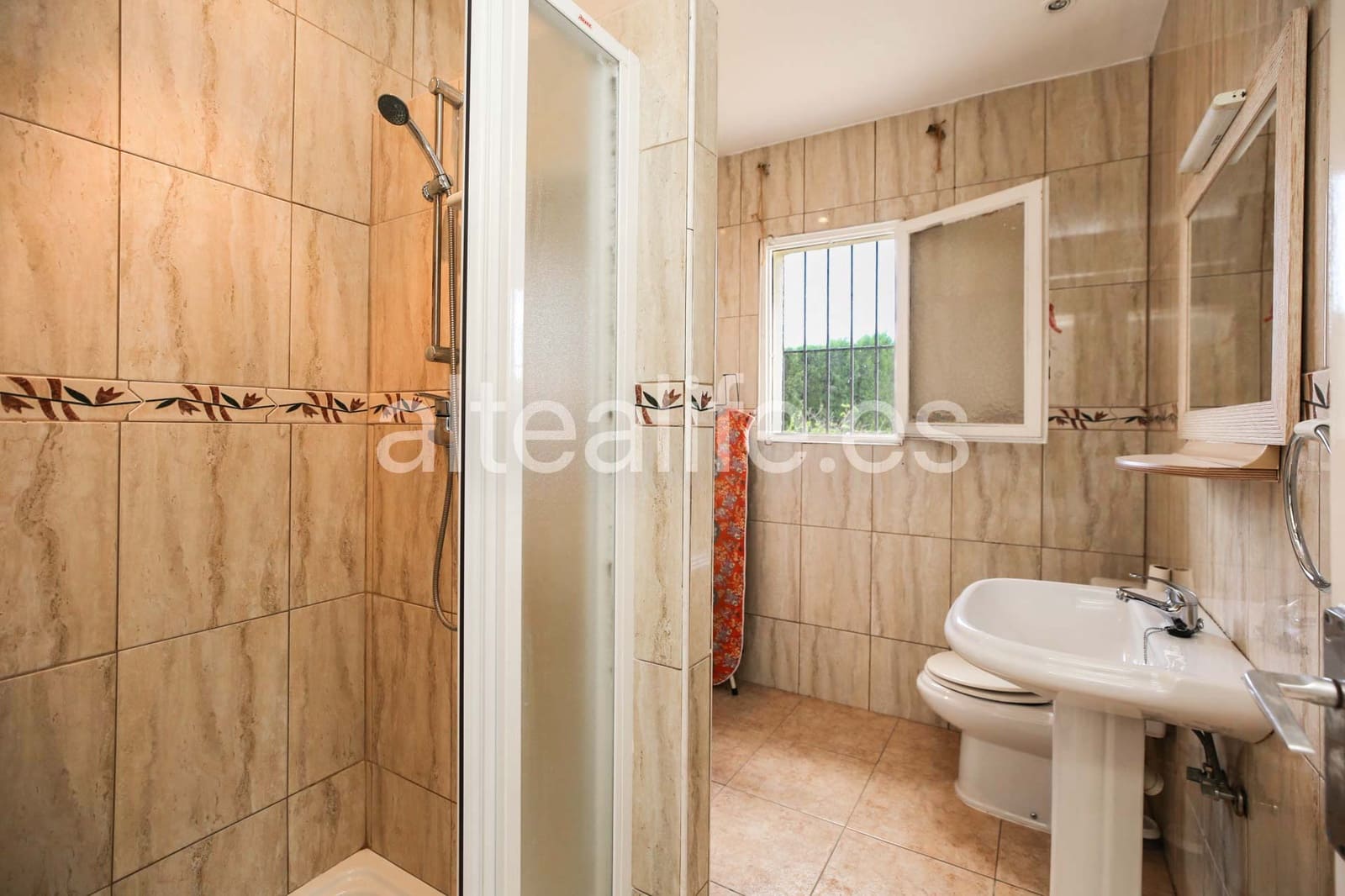 4 bedroom Townhouse for sale in La Nucia with garage - € 460,000 (Ref: 9863720)