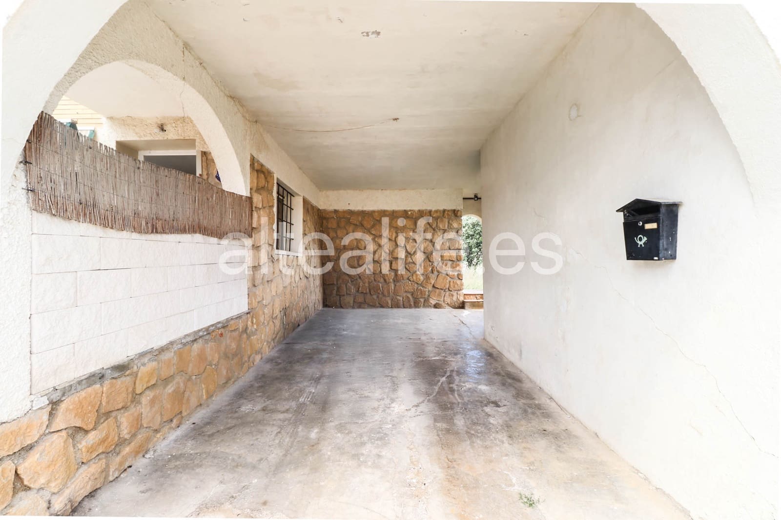4 bedroom Townhouse for sale in La Nucia with garage - € 460,000 (Ref: 9863720)