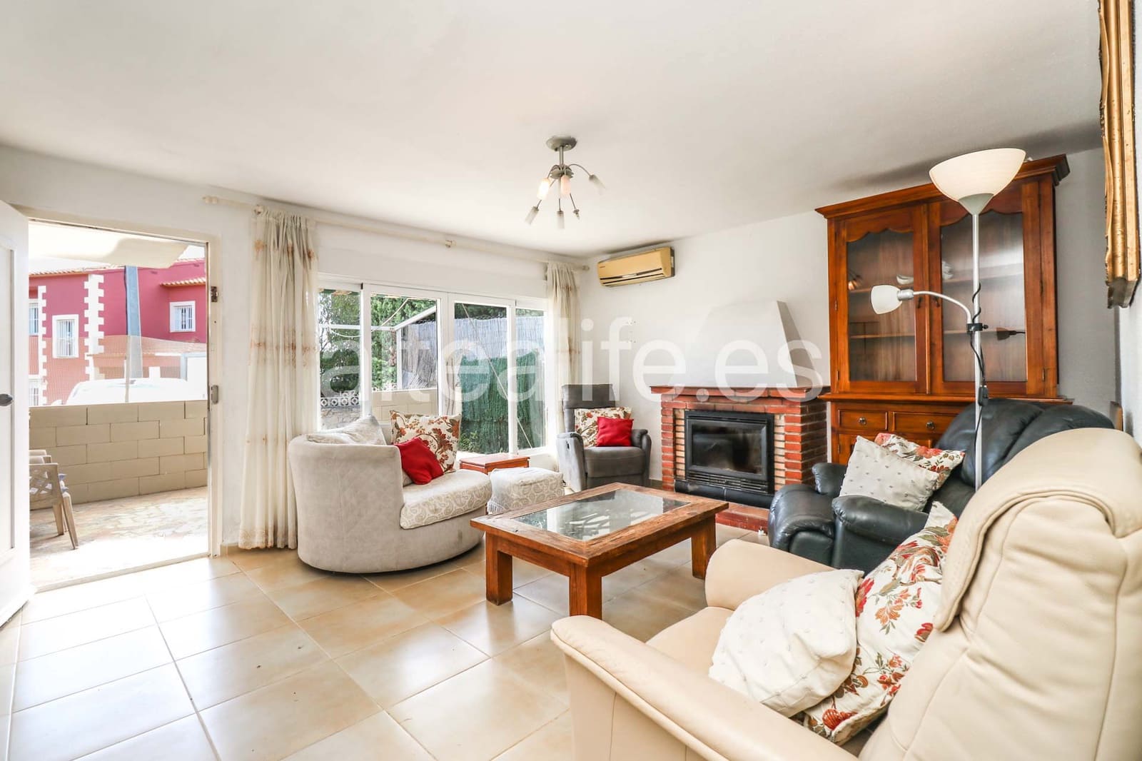 4 bedroom Townhouse for sale in La Nucia with garage - € 460,000 (Ref: 9863720)