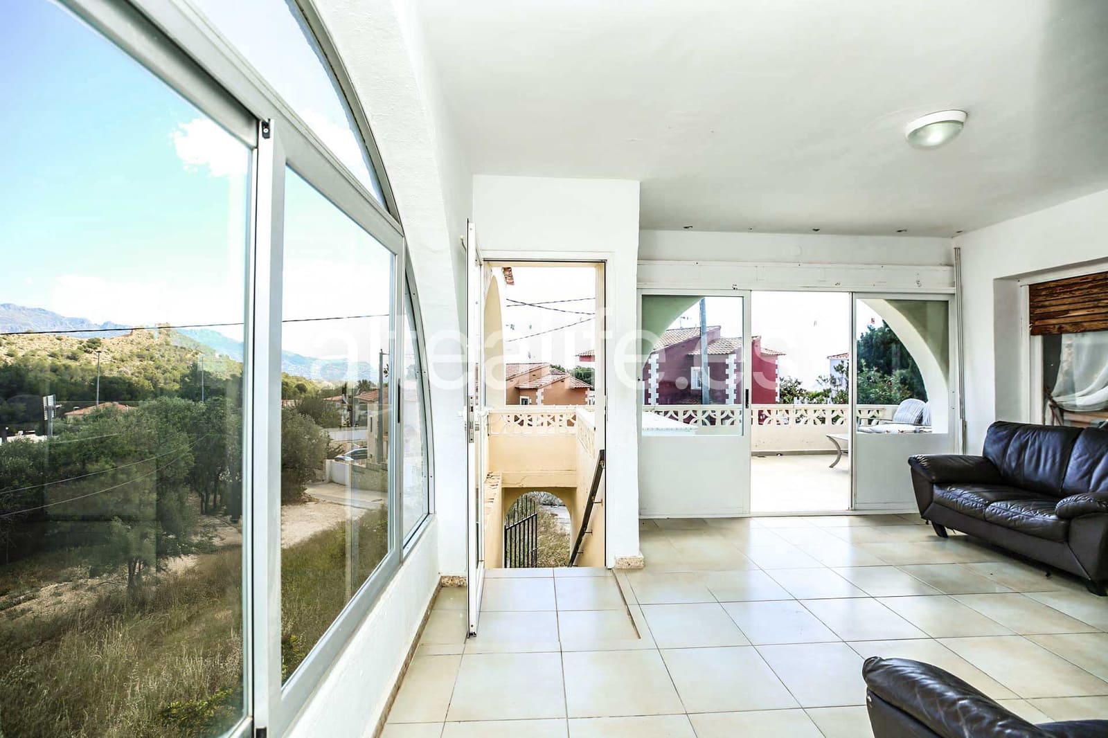 4 bedroom Townhouse for sale in La Nucia with garage - € 460,000 (Ref: 9863720)