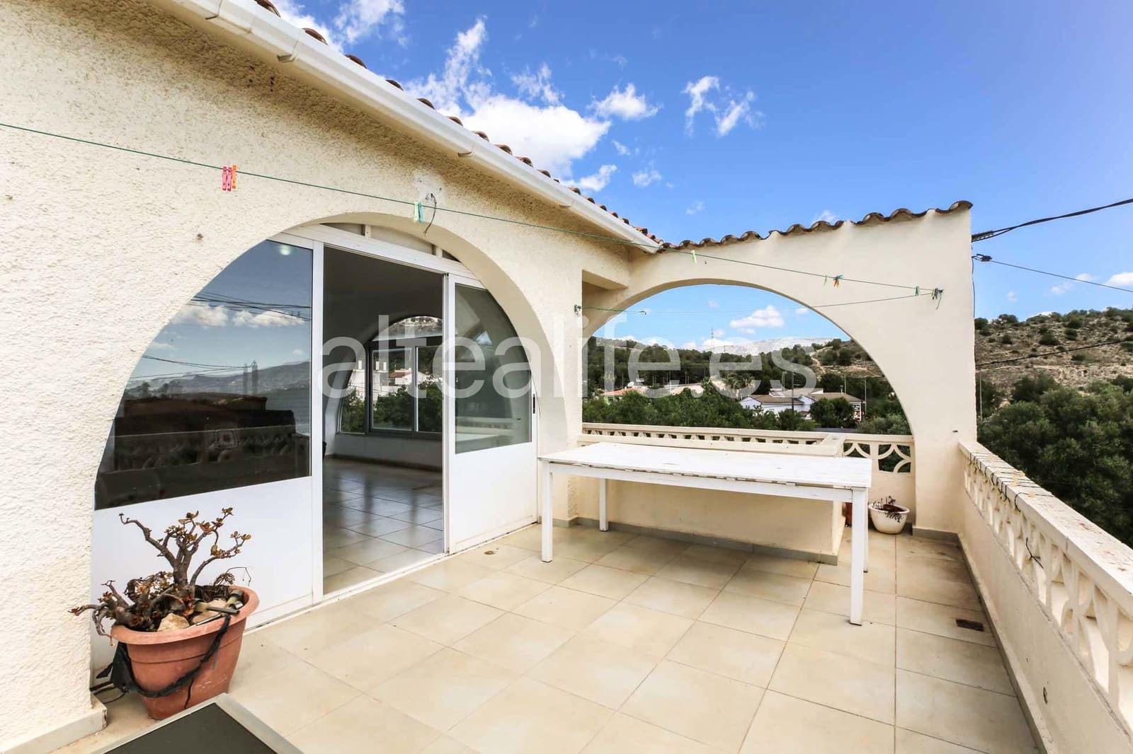 4 bedroom Townhouse for sale in La Nucia with garage - € 460,000 (Ref: 9863720)