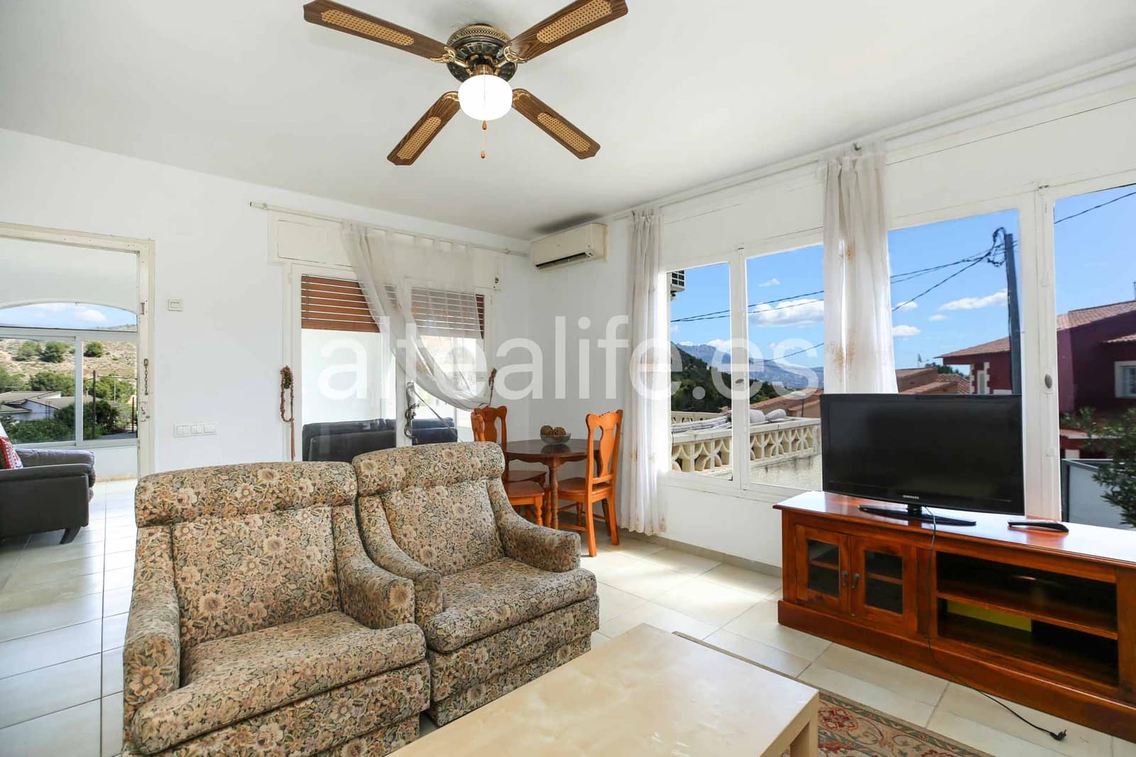 4 bedroom Townhouse for sale in La Nucia with garage - € 460,000 (Ref: 9863720)