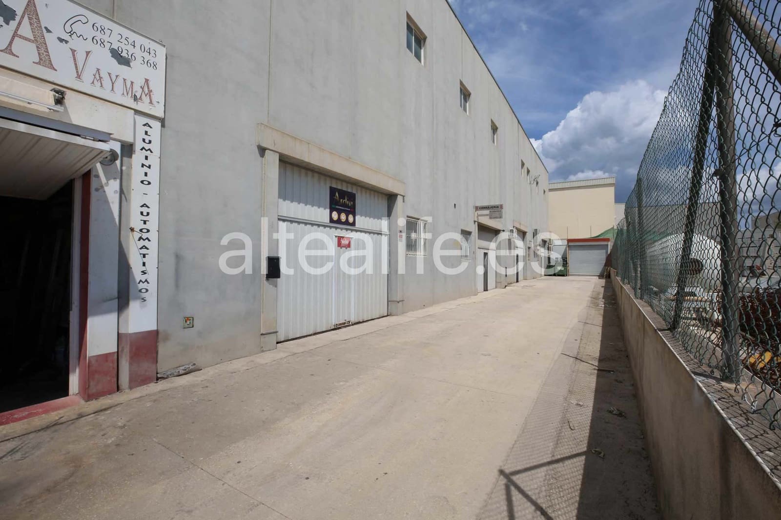 1 bedroom Commercial for sale in Polop - € 250,000 (Ref: 9877559)