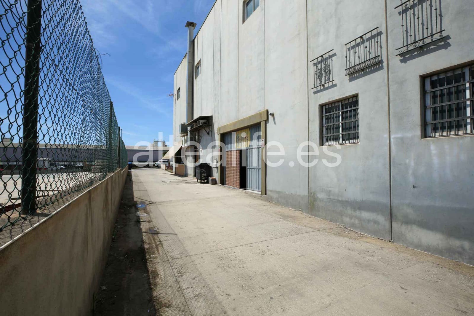 1 bedroom Commercial for sale in Polop - € 250,000 (Ref: 9877559)