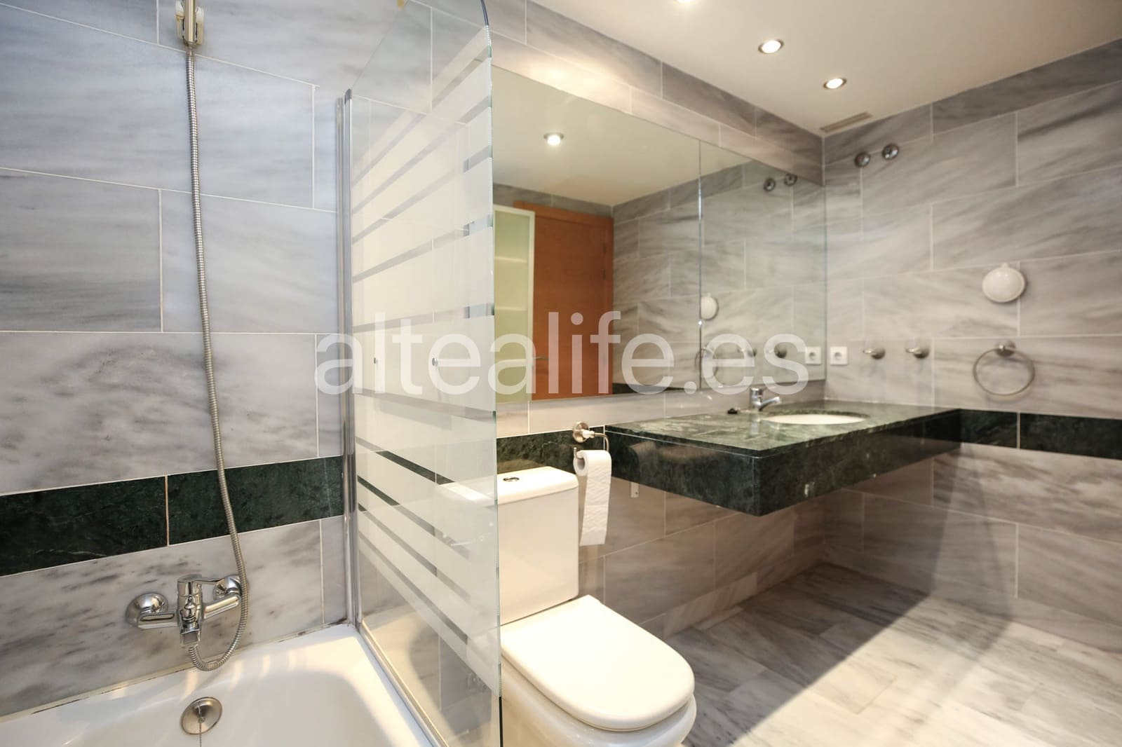 2 soverom Leilighet til salgs i La Villajoyosa / Vila Joiosa med svømmebasseng garasje - € 355 000 (Ref: 9898353)