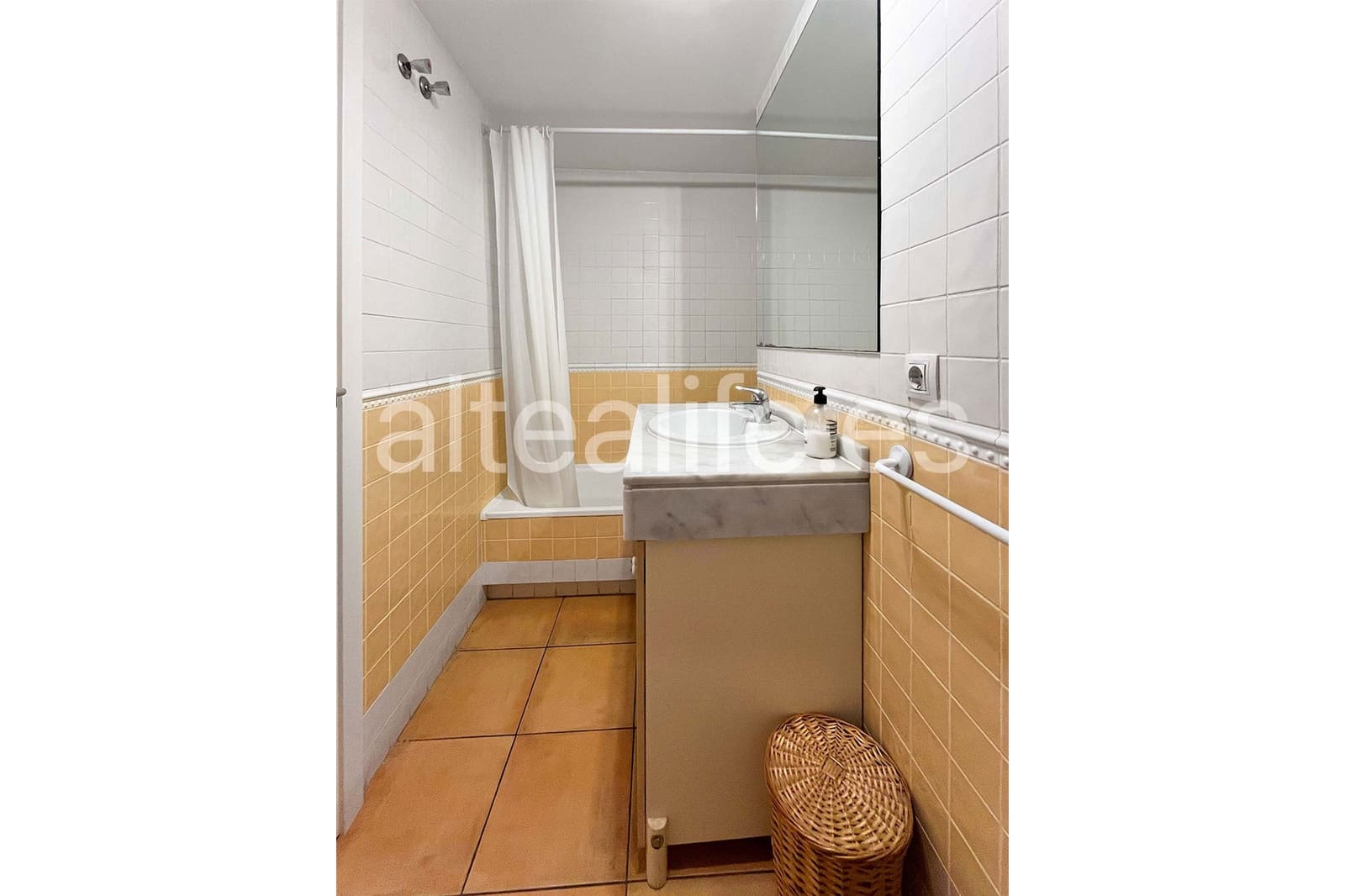 1 soveværelse Lejlighed til salg i Altea med swimmingpool garage - € 250.000 (Ref: 9932121)