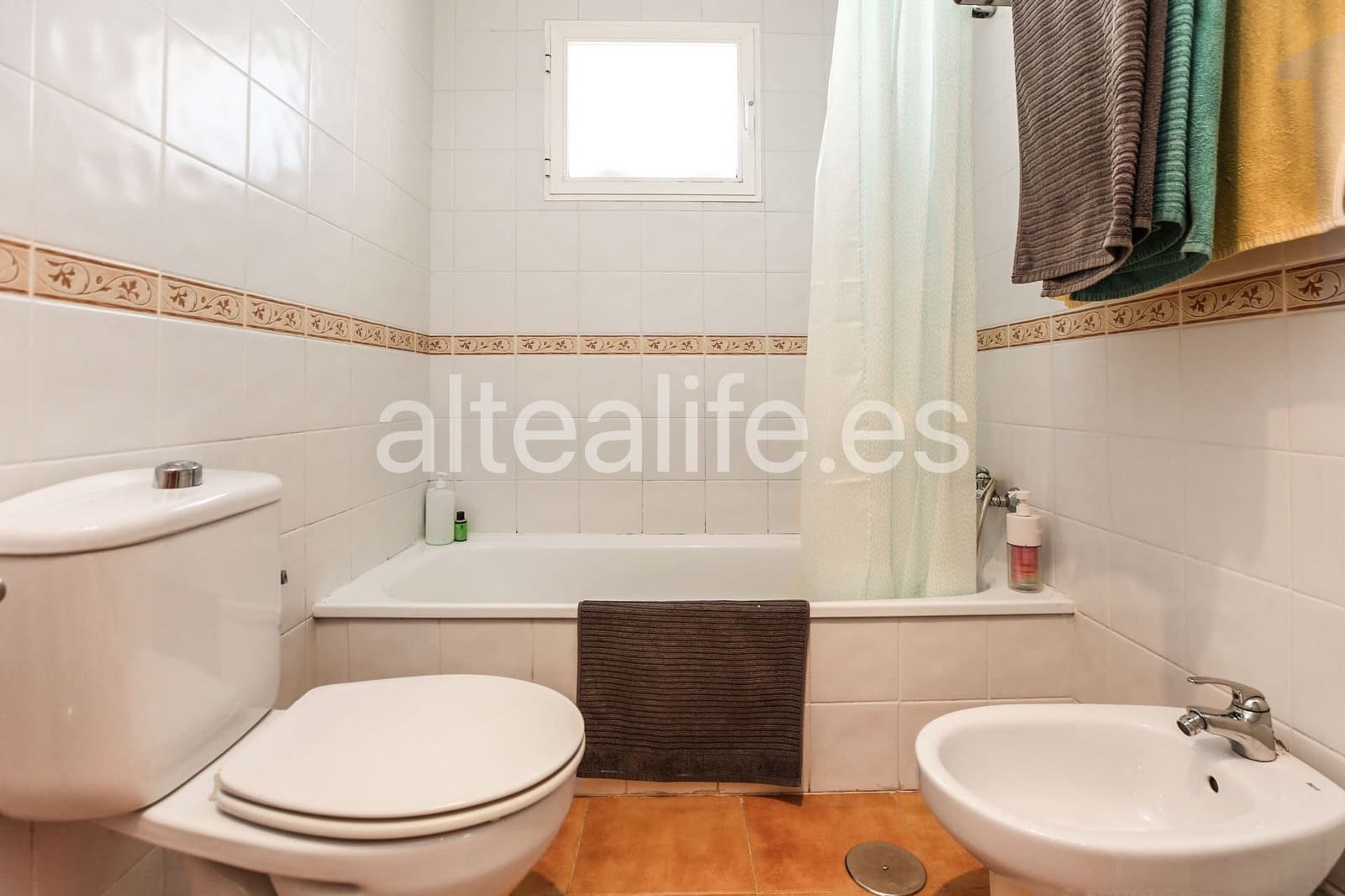 2 bedroom Bungalow for sale in La Nucia with pool garage - € 259,000 (Ref: 9937057)