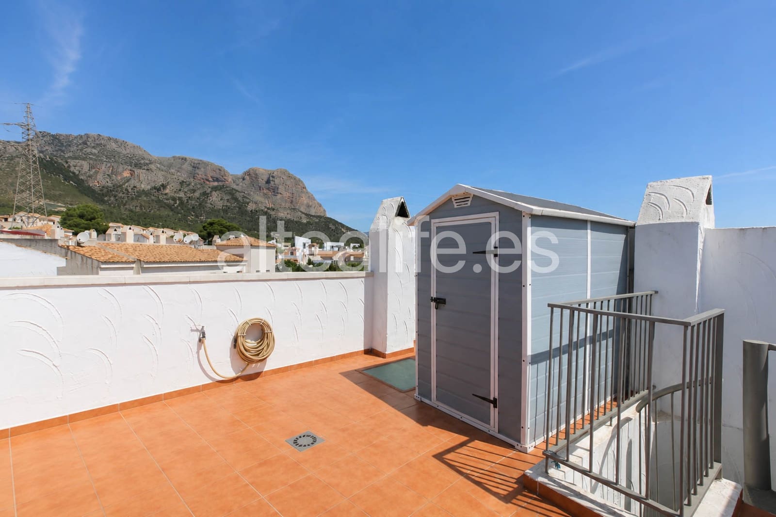 2 bedroom Bungalow for sale in La Nucia with pool garage - € 259,000 (Ref: 9937057)