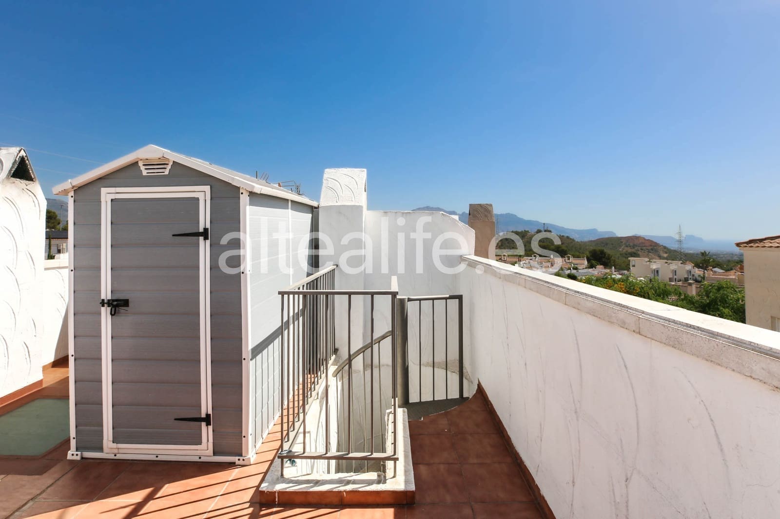 2 bedroom Bungalow for sale in La Nucia with pool garage - € 259,000 (Ref: 9937057)