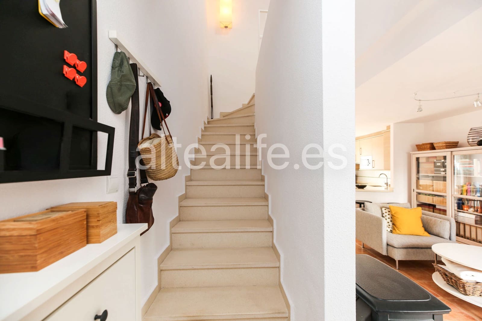 2 bedroom Bungalow for sale in La Nucia with pool garage - € 259,000 (Ref: 9937057)