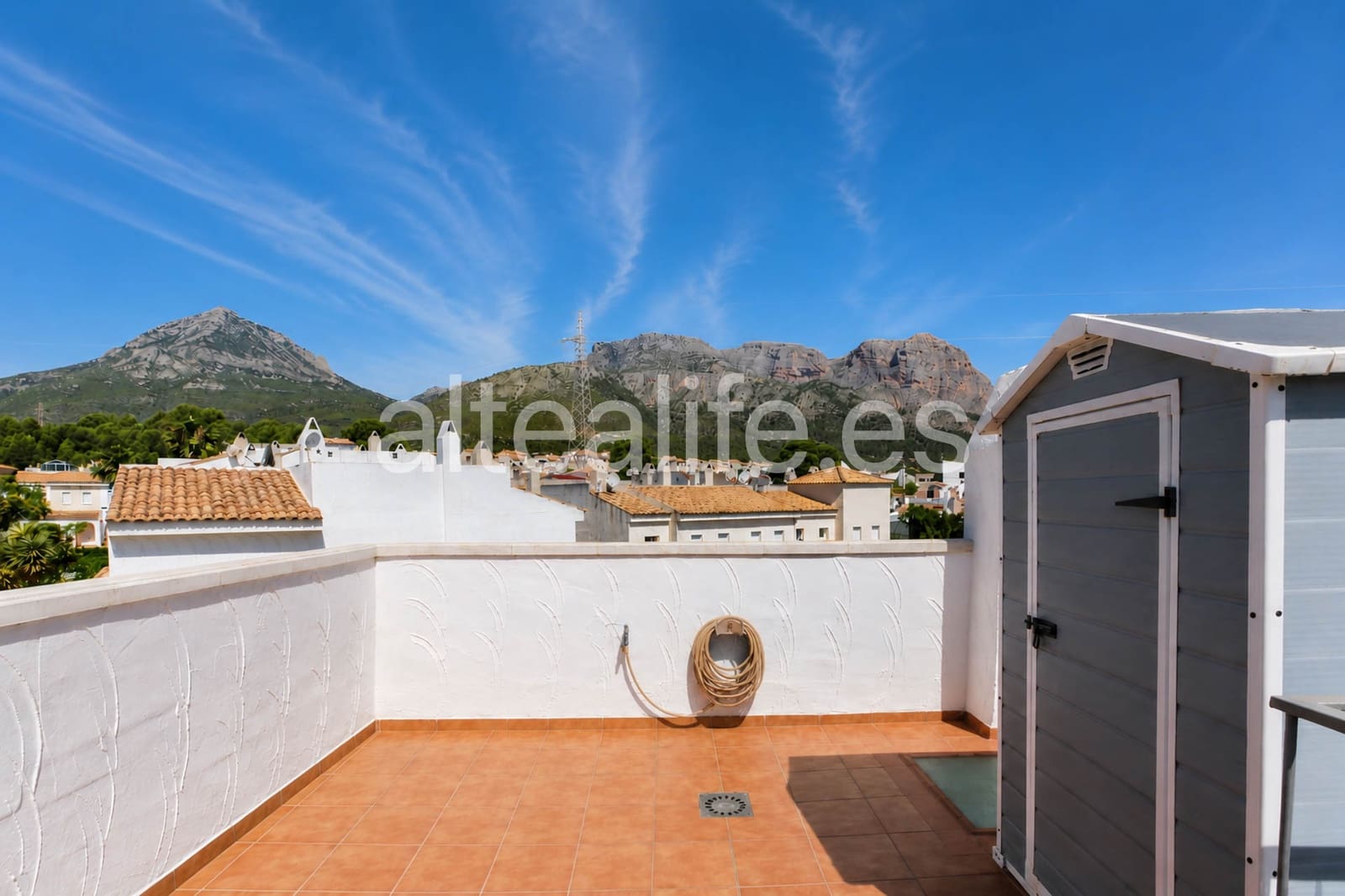 2 bedroom Bungalow for sale in La Nucia with pool garage - € 259,000 (Ref: 9937057)