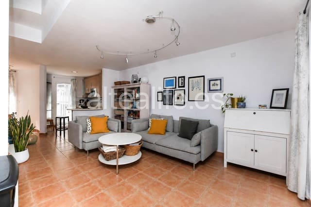 Bungalow de 2 habitaciones en Barranco Hondo - Varadero  , La Nucia en venta con piscina garaje - 259.000 € (Ref: 9937057)