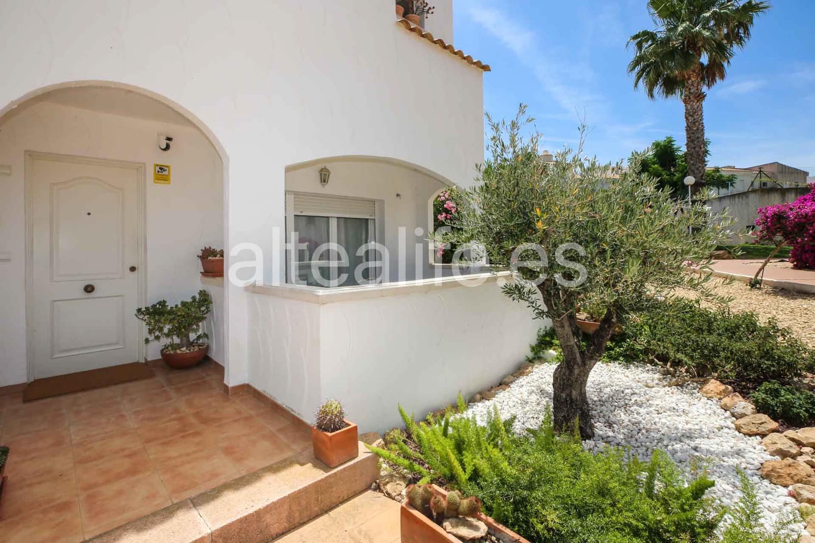 2 bedroom Bungalow for sale in La Nucia with pool garage - € 259,000 (Ref: 9937057)