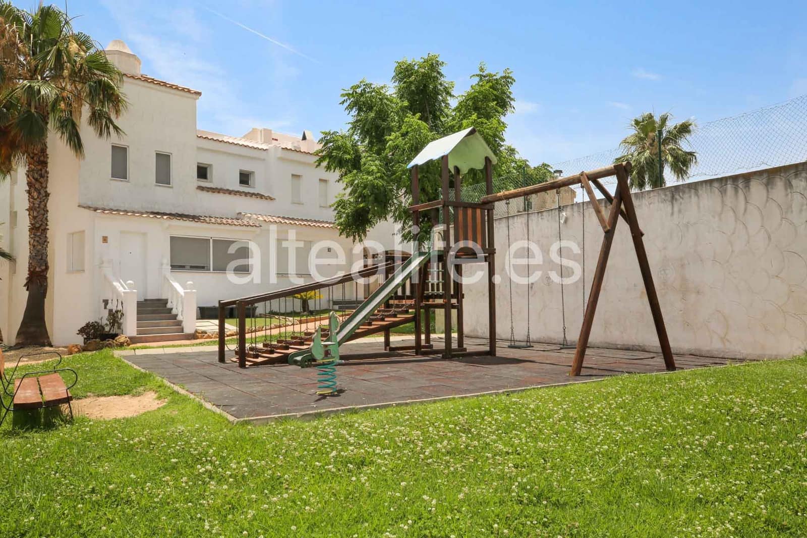 2 bedroom Bungalow for sale in La Nucia with pool garage - € 259,000 (Ref: 9937057)