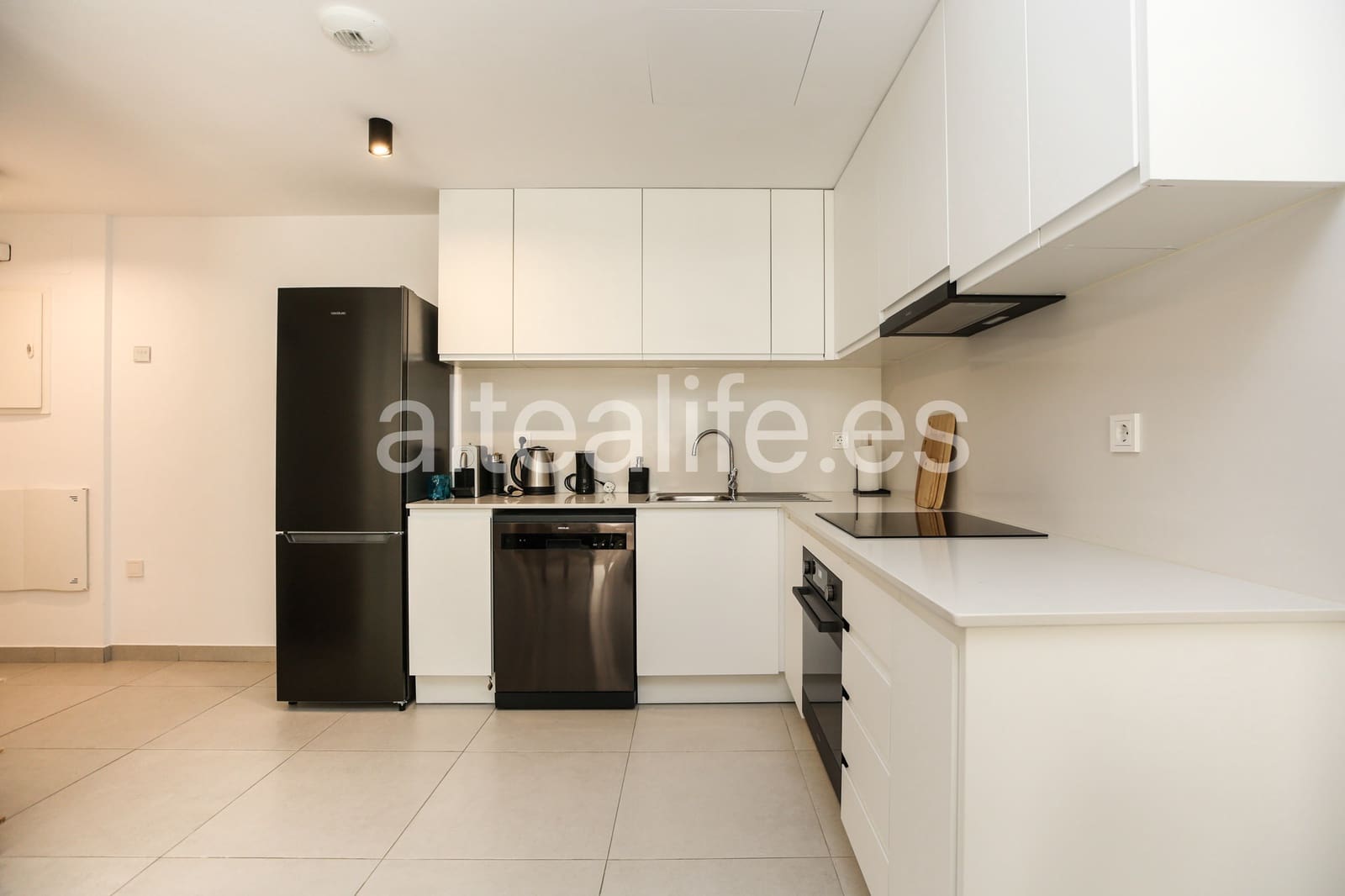 1 bedroom Apartment for rent in Altea with garage - € 1,350 (Ref: 9965859)