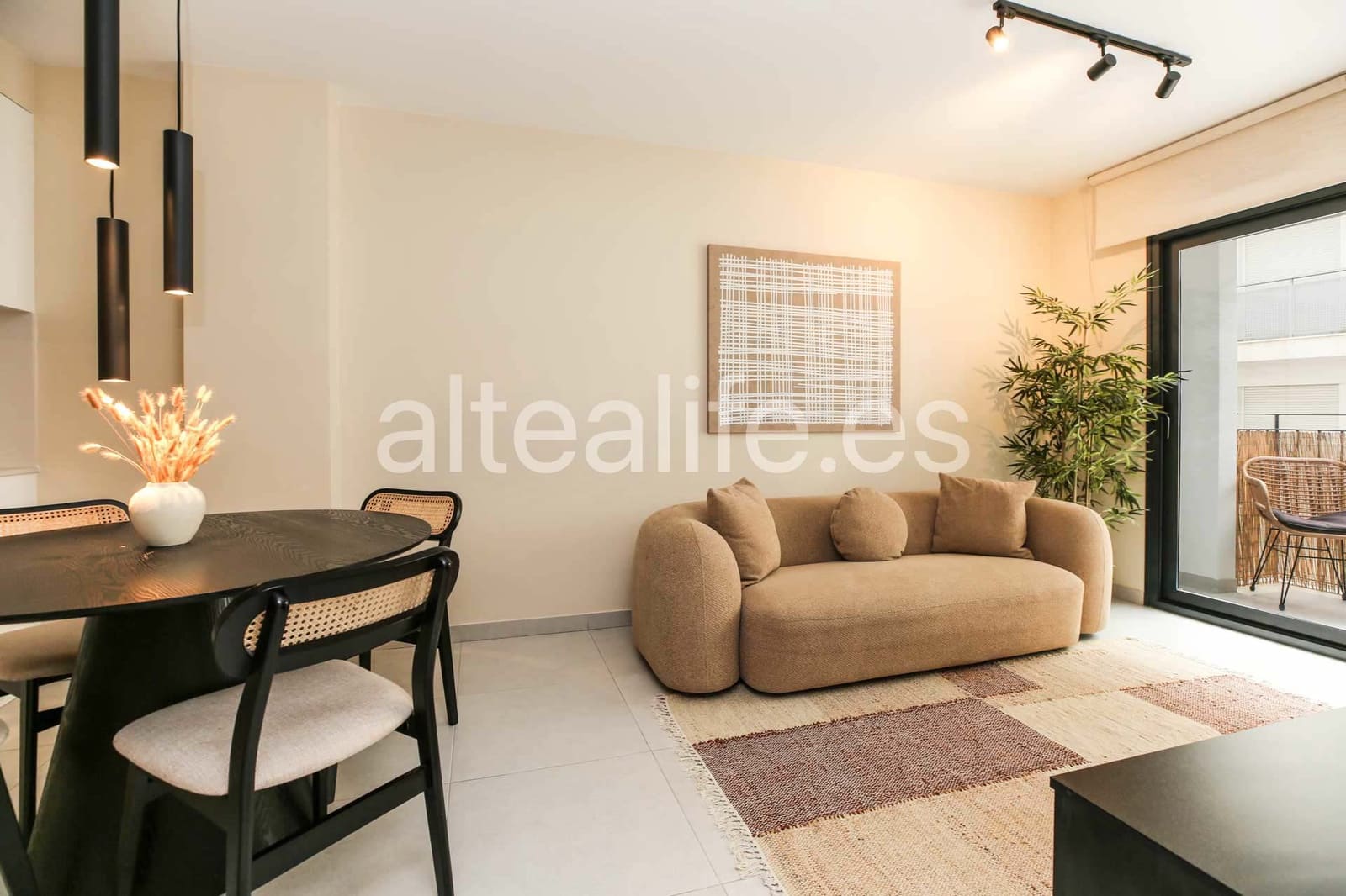 1 bedroom Apartment for rent in Altea with garage - € 1,350 (Ref: 9965859)