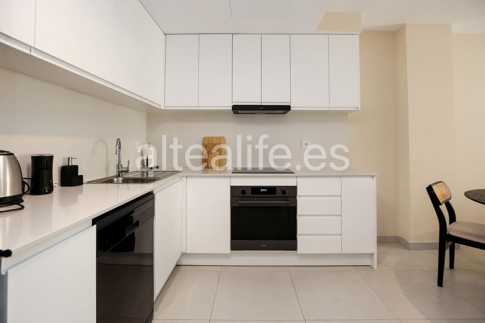 1 bedroom Apartment for rent in Altea with garage - € 1,350 (Ref: 9965859)