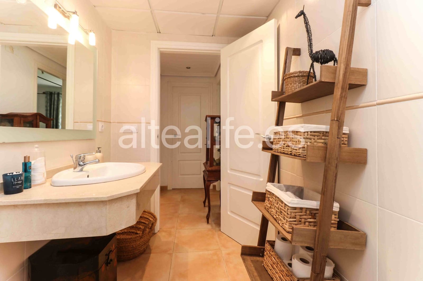 Apartament do wynajęcia w Altea z basenem garażem - 1 600 € (Ref: 9972274)