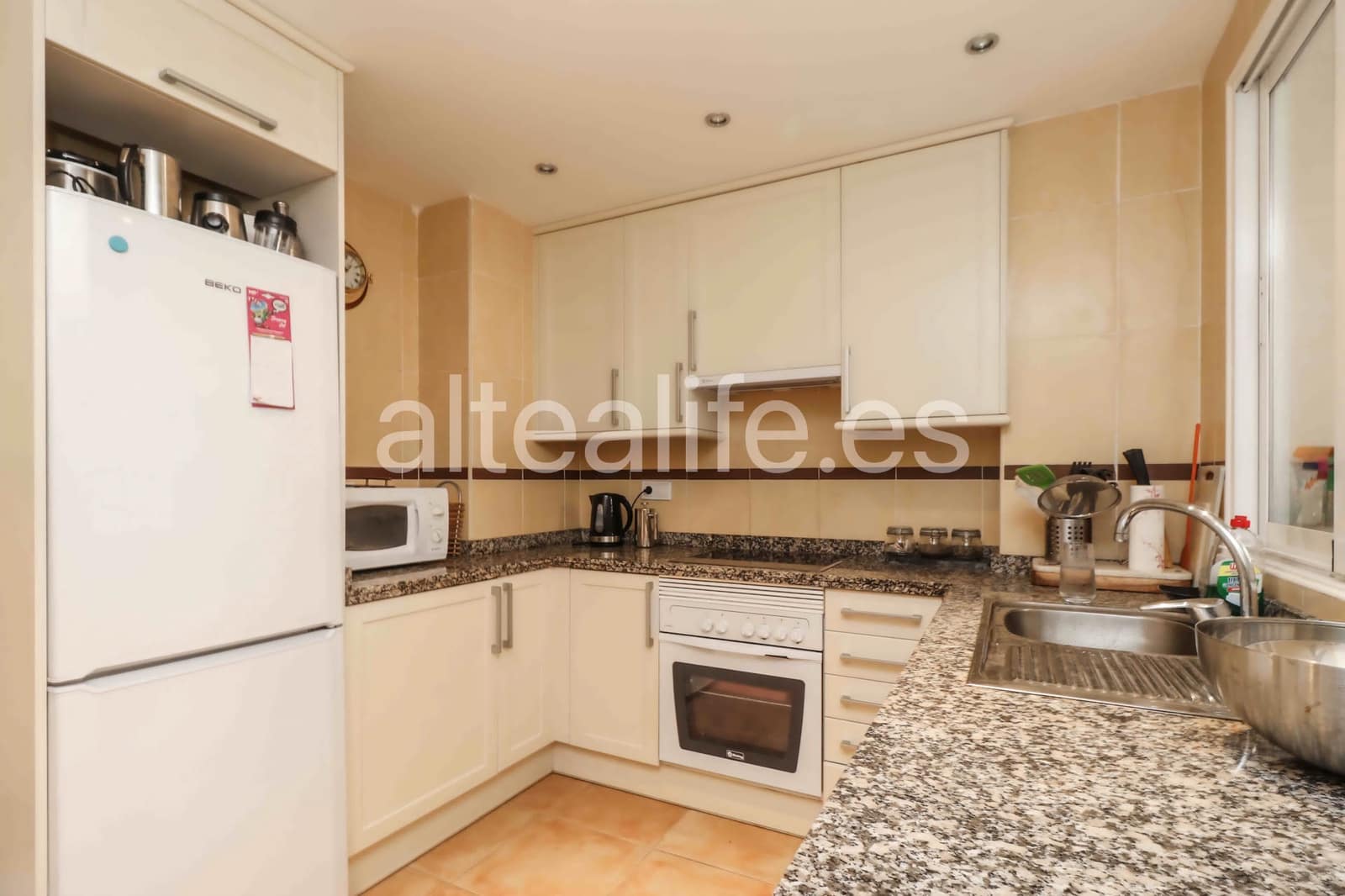 Apartament do wynajęcia w Altea z basenem garażem - 1 600 € (Ref: 9972274)