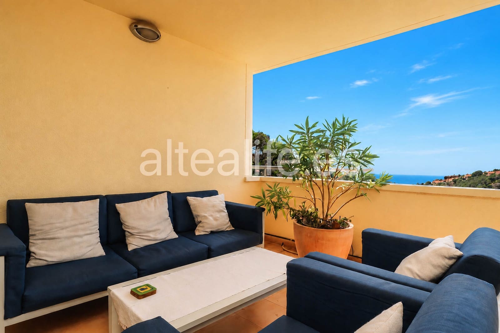 Apartament do wynajęcia w Altea z basenem garażem - 1 600 € (Ref: 9972274)