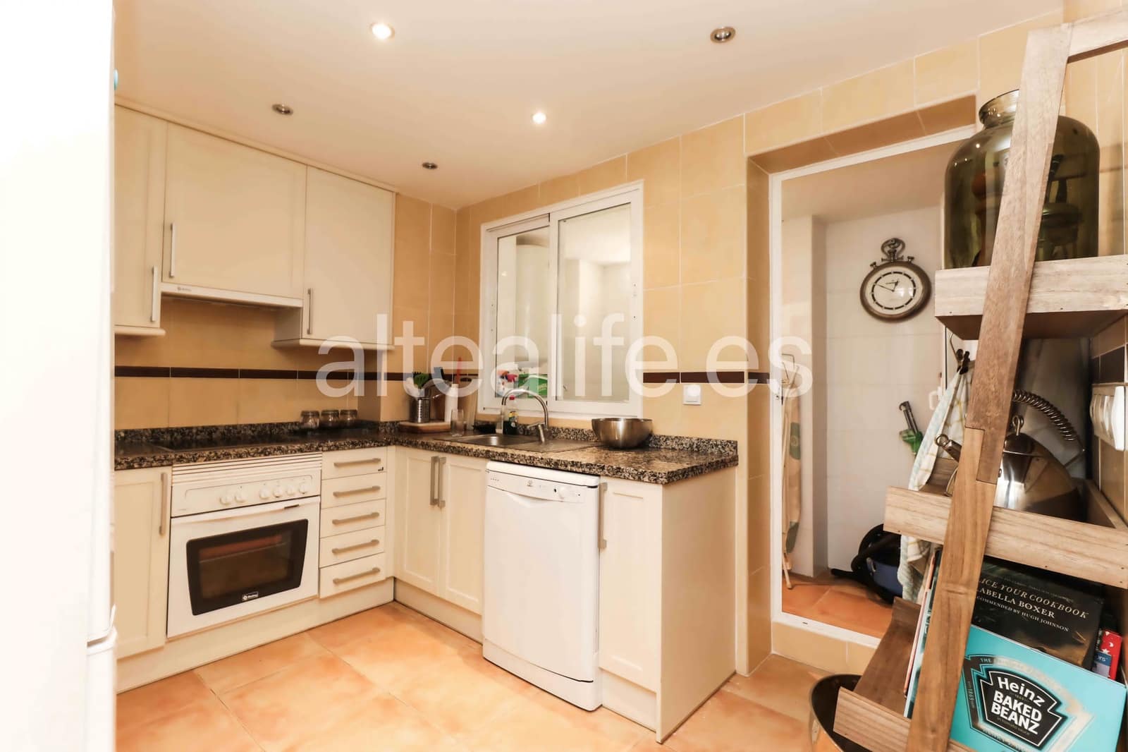 Apartament do wynajęcia w Altea z basenem garażem - 1 600 € (Ref: 9972274)