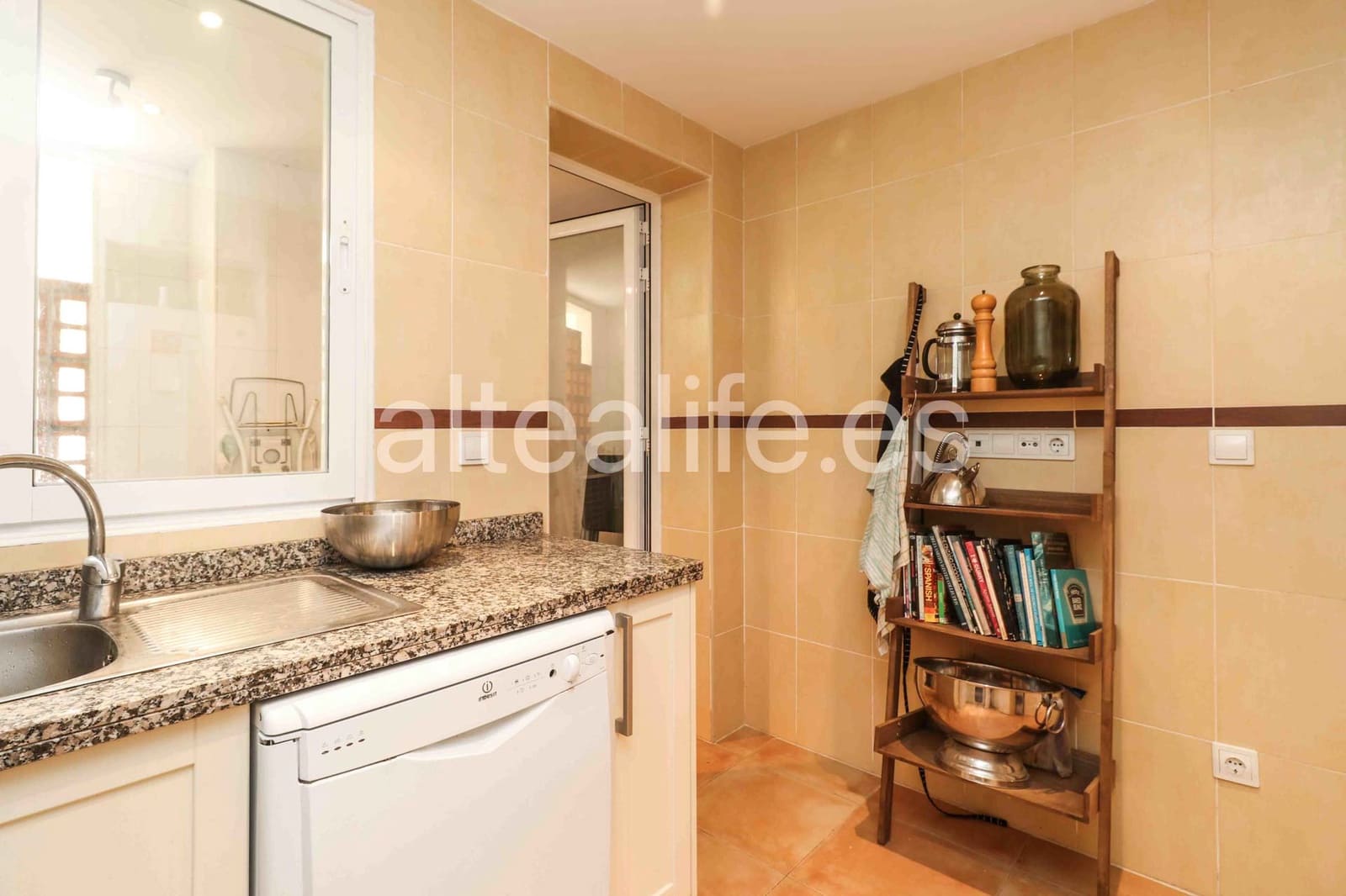 Apartament do wynajęcia w Altea z basenem garażem - 1 600 € (Ref: 9972274)