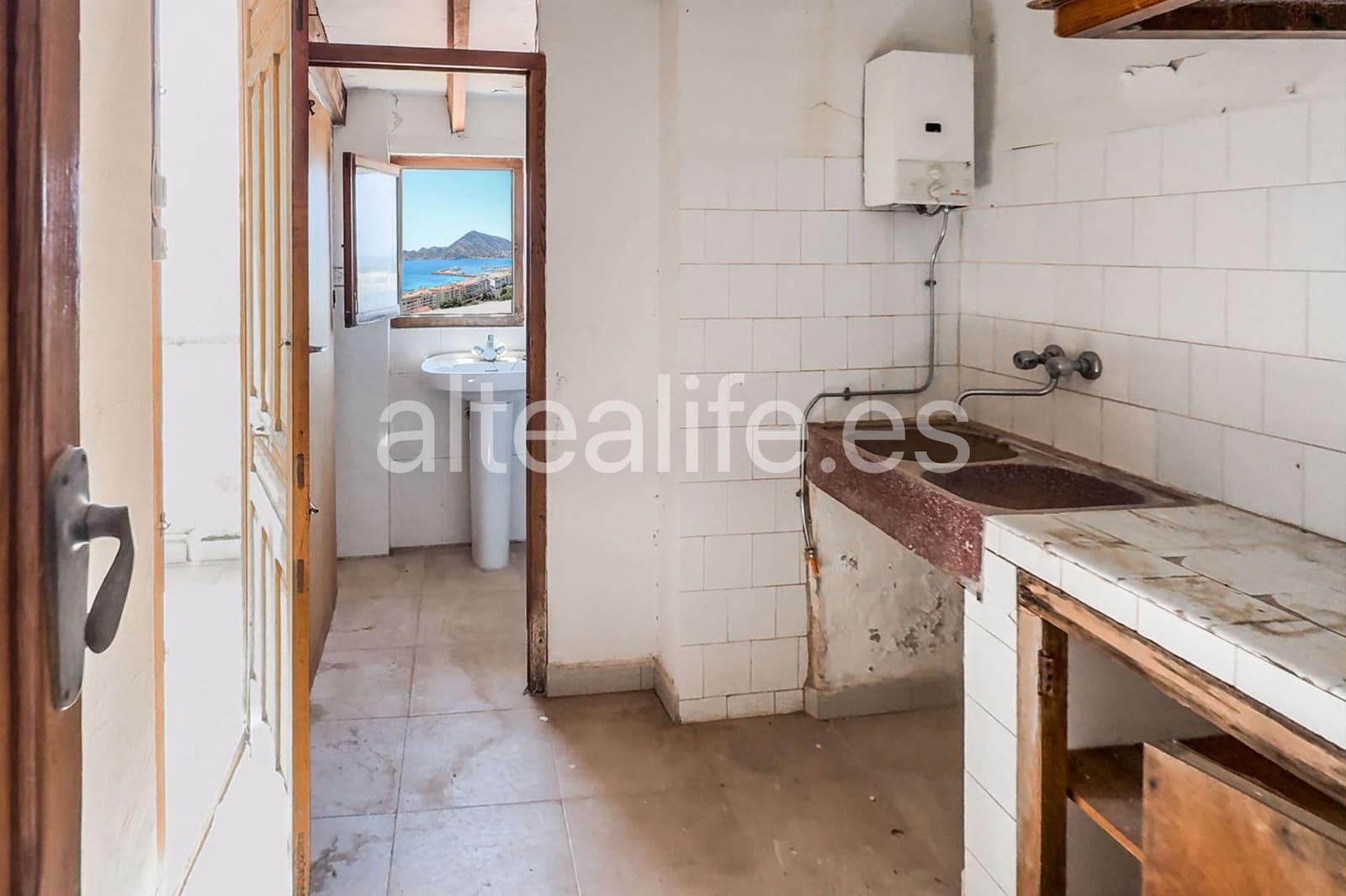 Casa de 3 habitaciones en Altea en venta - 385.000 € (Ref: 9989777)