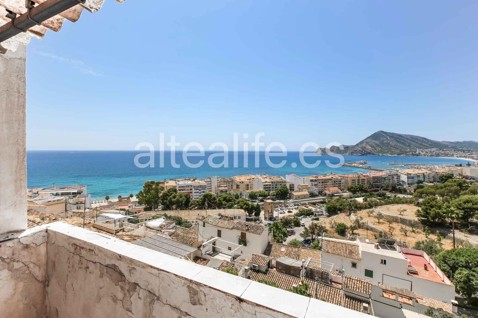 Casa de 3 habitaciones en Altea en venta - 385.000 € (Ref: 9989777)