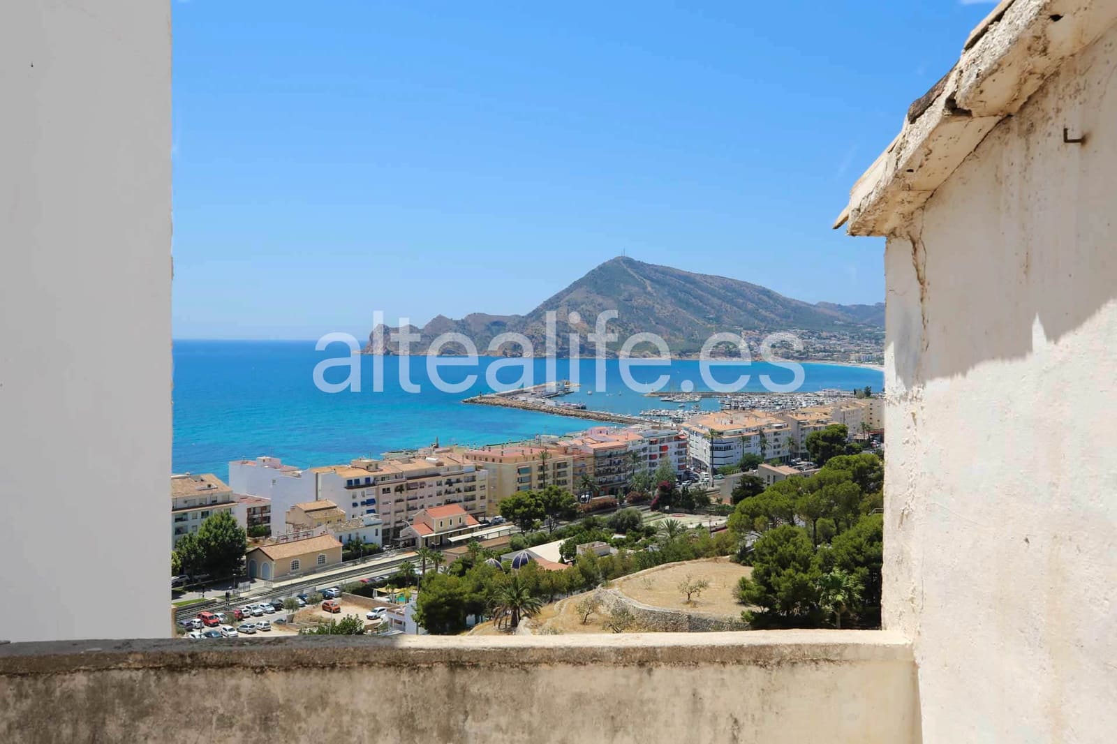 Casa de 3 habitaciones en Altea en venta - 385.000 € (Ref: 9989777)