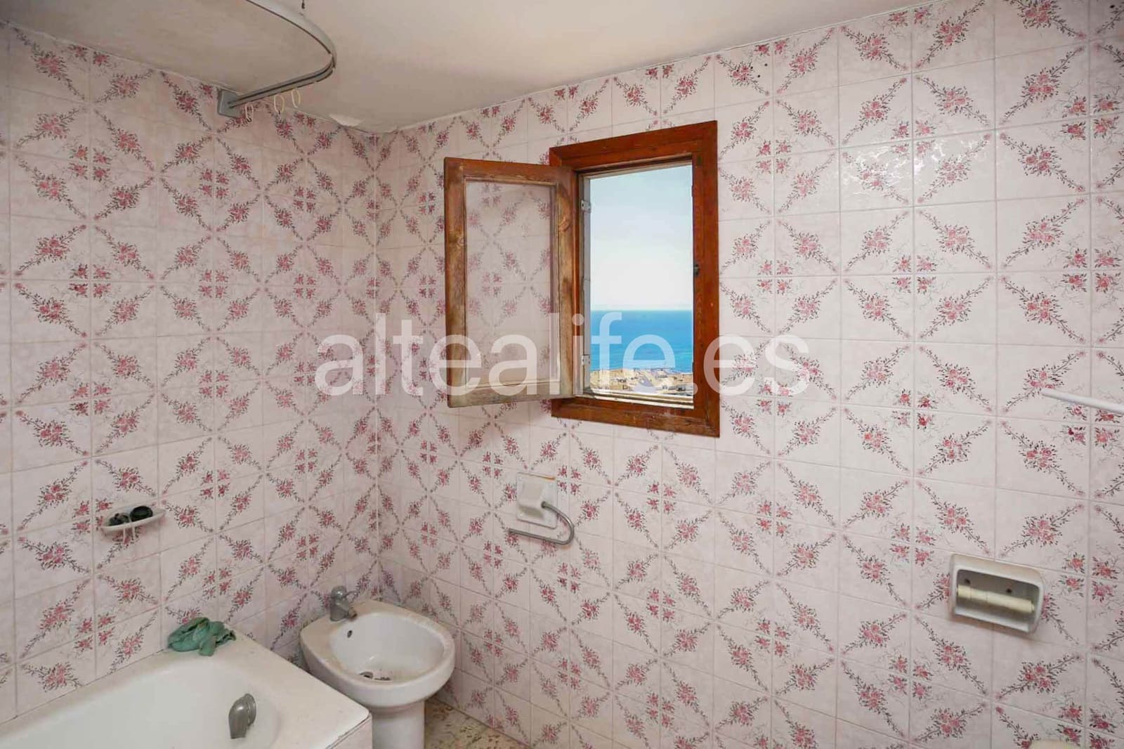 Casa de 3 habitaciones en Altea en venta - 385.000 € (Ref: 9989777)