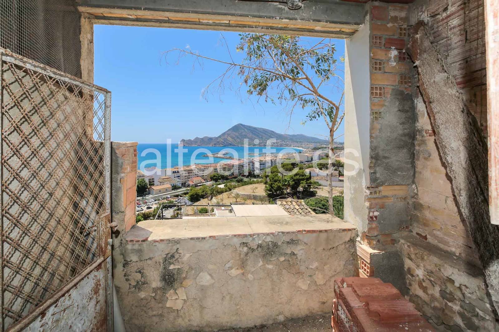 Casa de 3 habitaciones en Altea en venta - 385.000 € (Ref: 9989777)