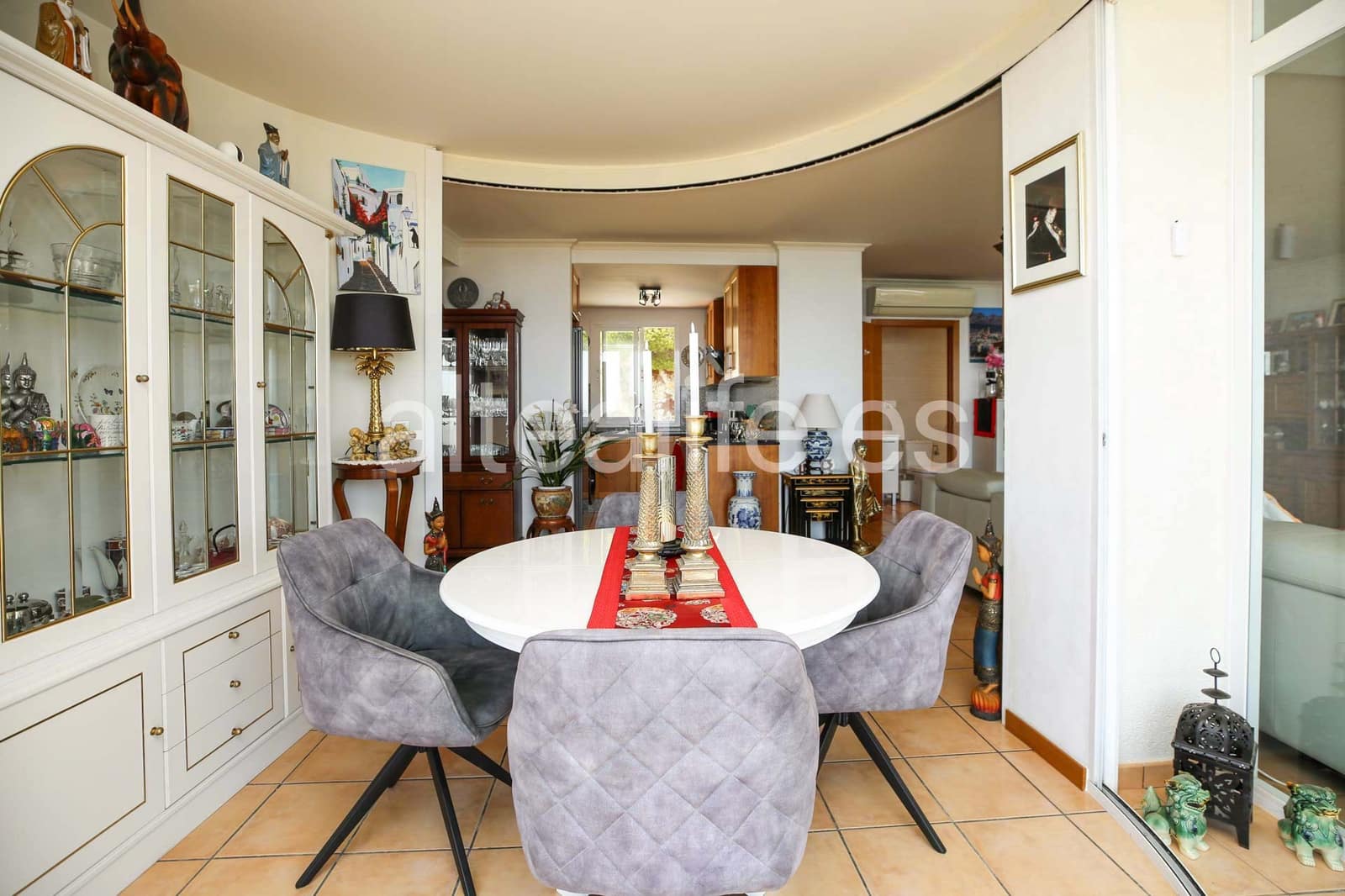 2 soverom Leilighet til salgs i Altea med svømmebasseng garasje - € 475 000 (Ref: 9997558)