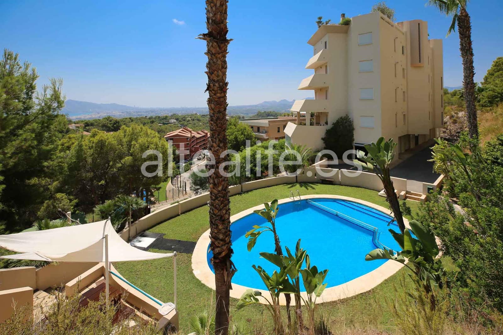 2 soverom Leilighet til salgs i Altea med svømmebasseng garasje - € 475 000 (Ref: 9997558)