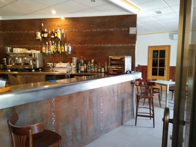 26 bedroom Commercial for sale in Altea with pool garage - € 2,800,000 (Ref: 7340499)