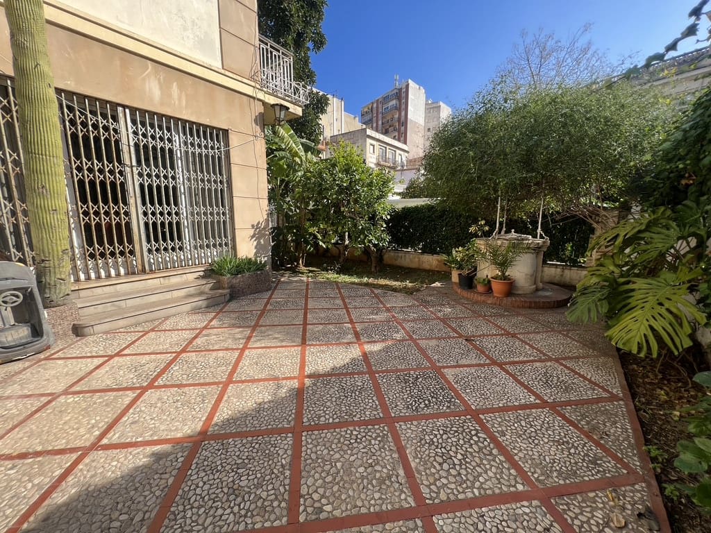 7 quarto Moradia para venda em Denia com garagem - 1 600 000 € (Ref: 7378742)